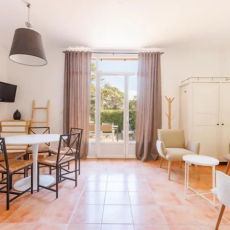 Le Domaine De La Mer - Appartements De Plage Dans Un Cadre Enchanteur Hyères