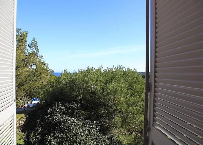 Le Domaine De La - De Dans Un Cadre Enchanteur Daire *