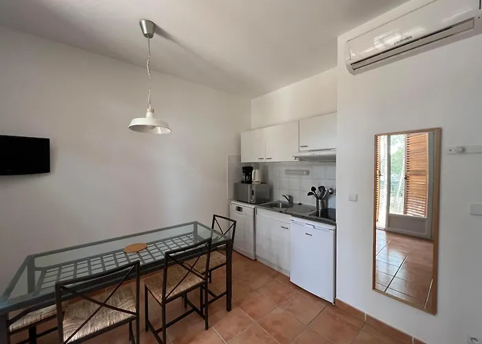 Le Domaine De La - De Dans Un Cadre Enchanteur Daire *