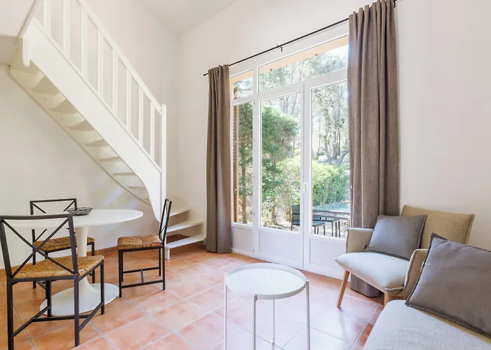 Le Domaine De La - De Dans Un Cadre Enchanteur