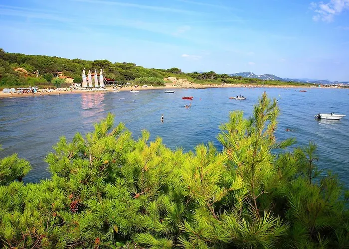 Le Domaine De La - De Dans Un Cadre Enchanteur *