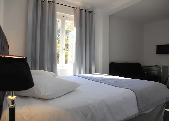 Le Domaine De La - De Dans Un Cadre Enchanteur Hyères