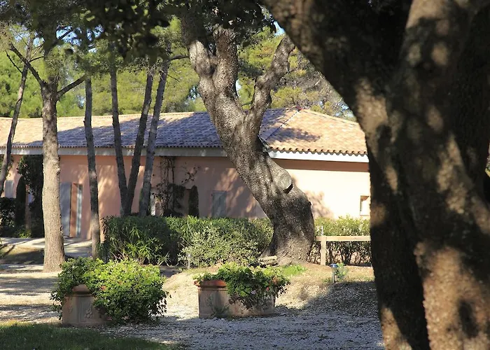 Daire Le Domaine De La - De Dans Un Cadre Enchanteur *